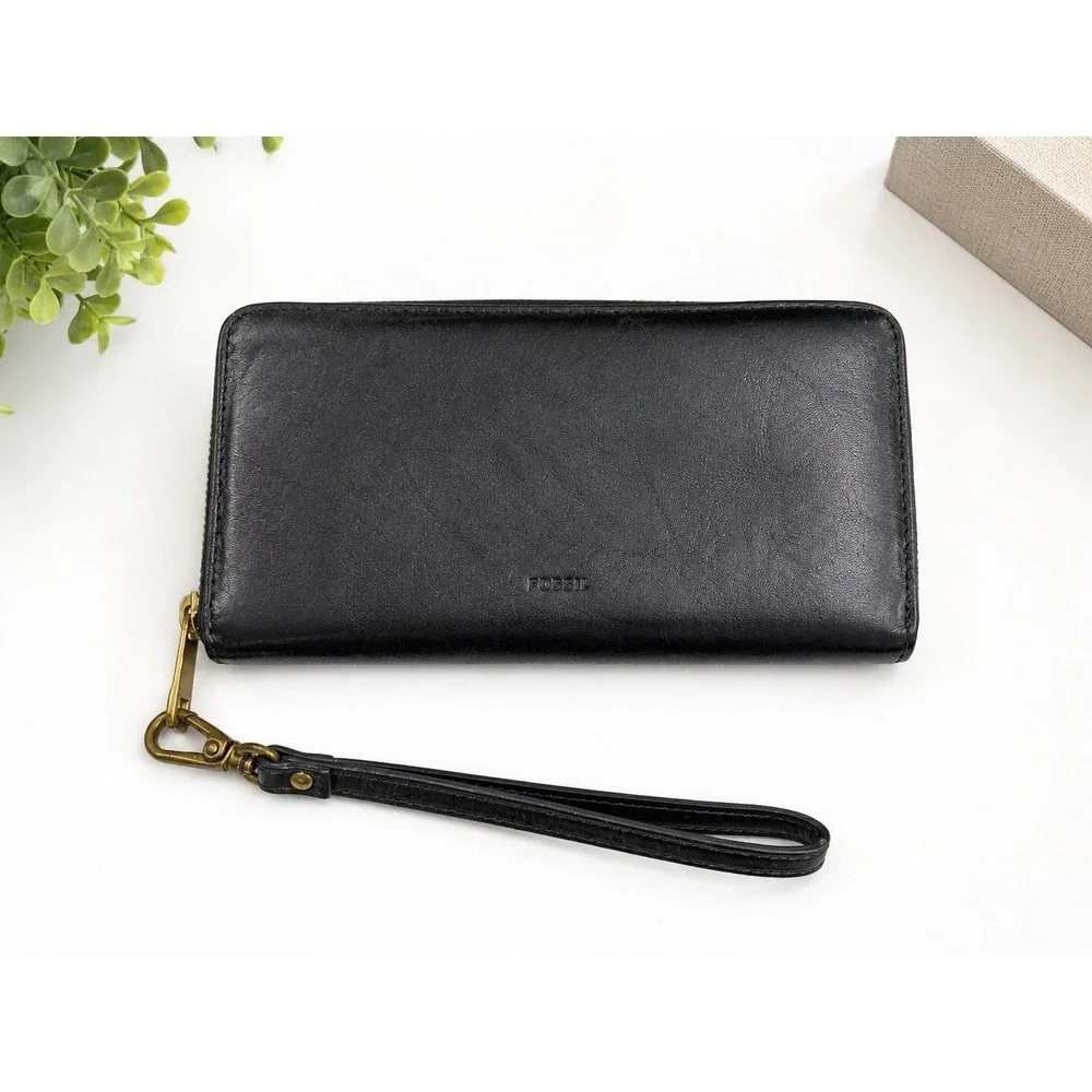 Fossil Black Leather Zip Around Wristlet Wallet Detachable Strap